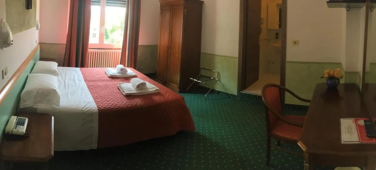 ***  Hotel Astoria Desenzano del Garda Italia