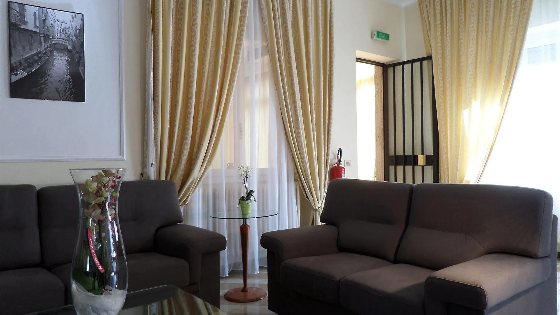 Hotel Astoria Desenzano del Garda 3*,